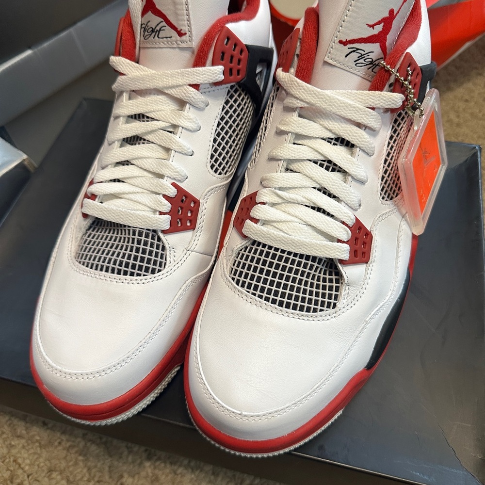Air Jordan 4 retro Men's White,Black and Red Sneakers